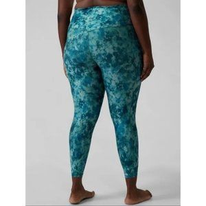 Athleta Plus Salutation Stash Pocket II 7/8 Tight Leggings Blue Tie Dye size 3X
